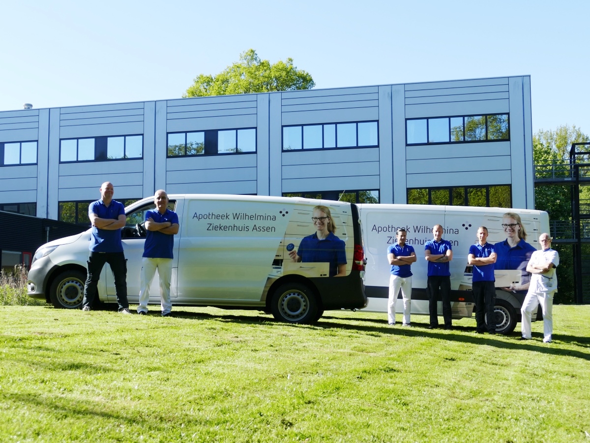 de nieuwe bussen van de apotheek